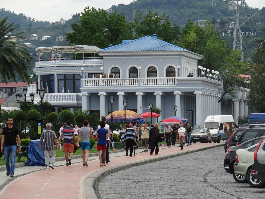 Batumi Summer Hotel Esterno foto